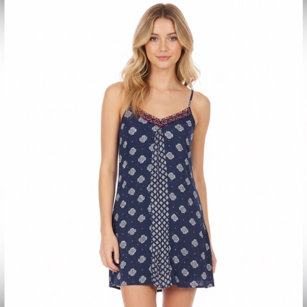 Blue Rain size xsmall blue floral tunic top
